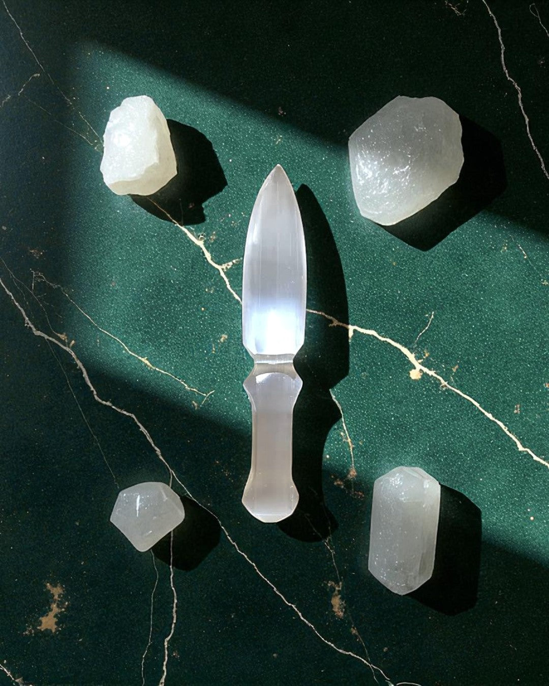 Athame de Selenita (Daga)